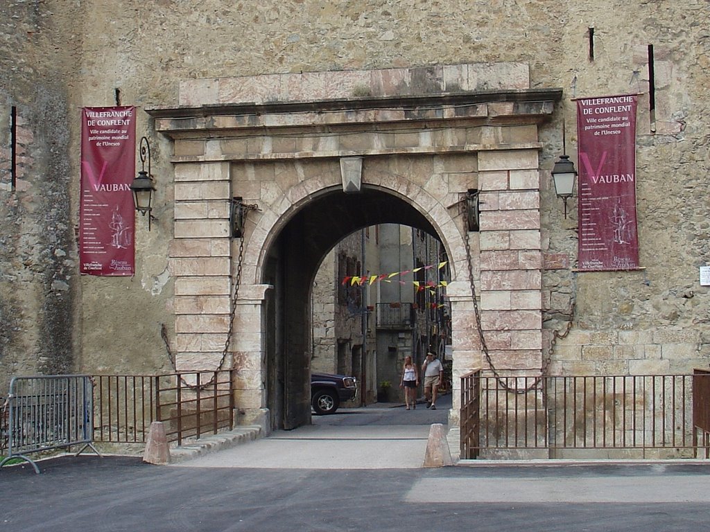 Frankreich_Languedoc-Roussillon_Villefranche de Conflent by Elmokula