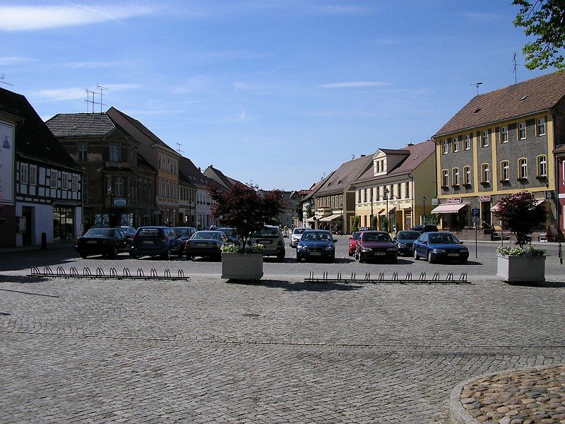 Lübbenau - Kirchplatz by Rüdiger Maas