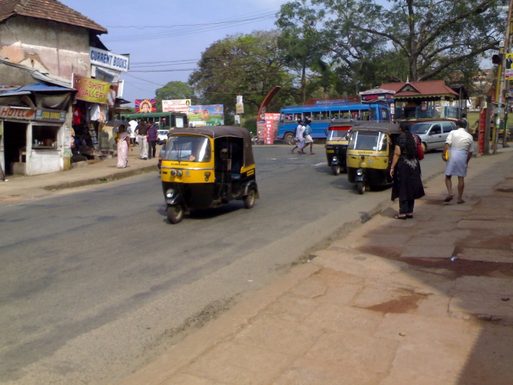 MG Road Thrissur by thomaskooc