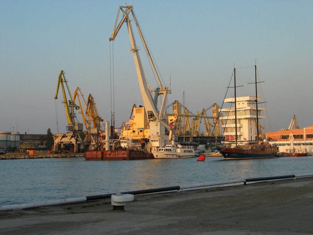 Poti port pier by nana berishvili