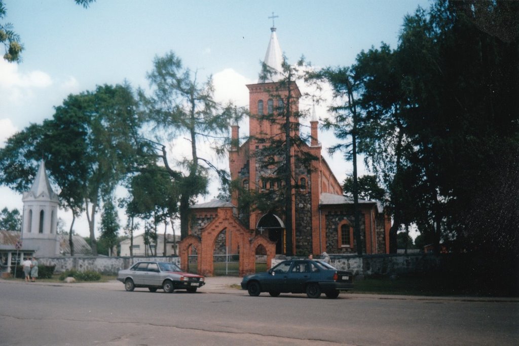 Preiļu katoļu baznīca 1999 by aldonis