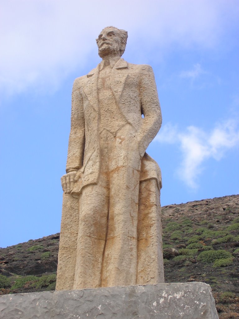 Monumento a Unamuno en Tindaya by majorero2008