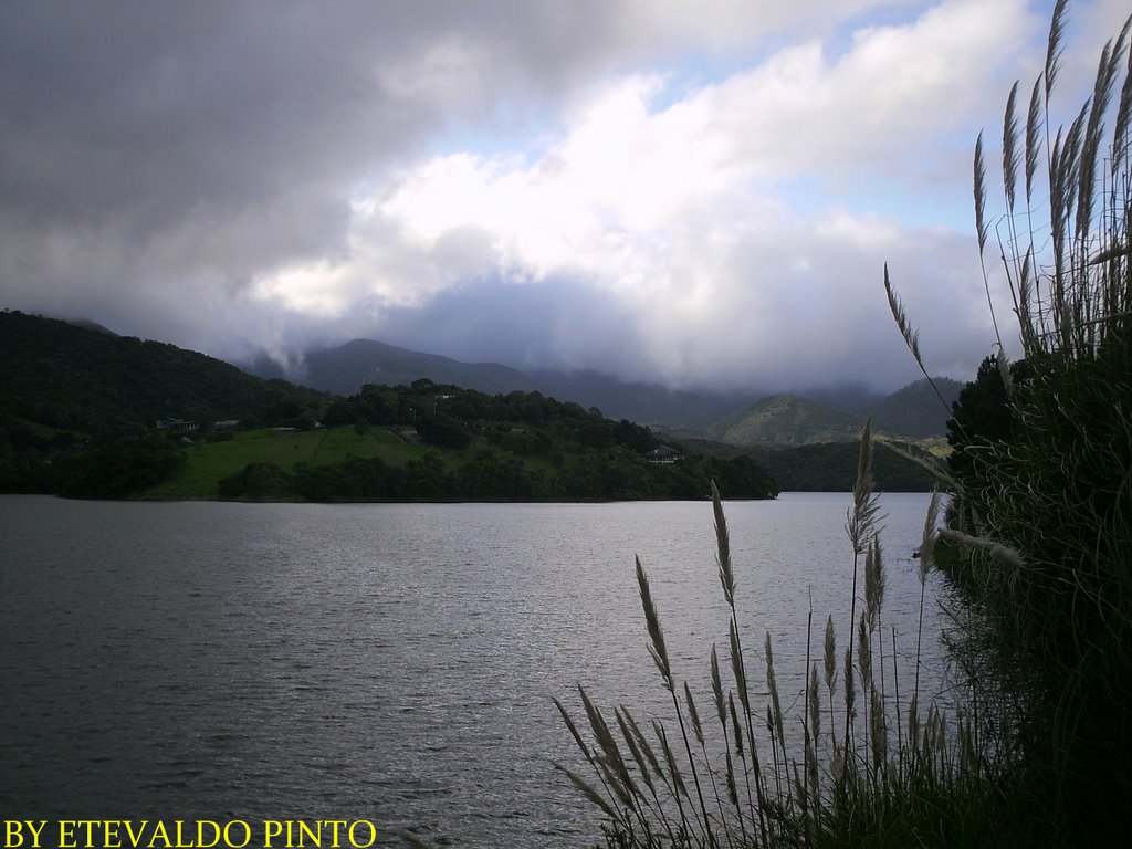 REPRESA PARIGOT DE SOUSA-CAMPINA GRANDE DO SUL-PARANÁ by Etevaldo Pinto