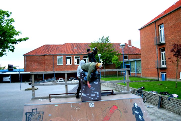 Wallride at ringkoebing school by pezcore