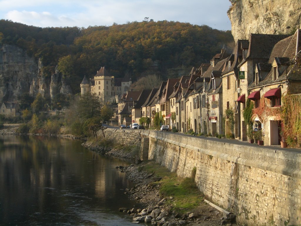 La Roque in Autumn by david blanch