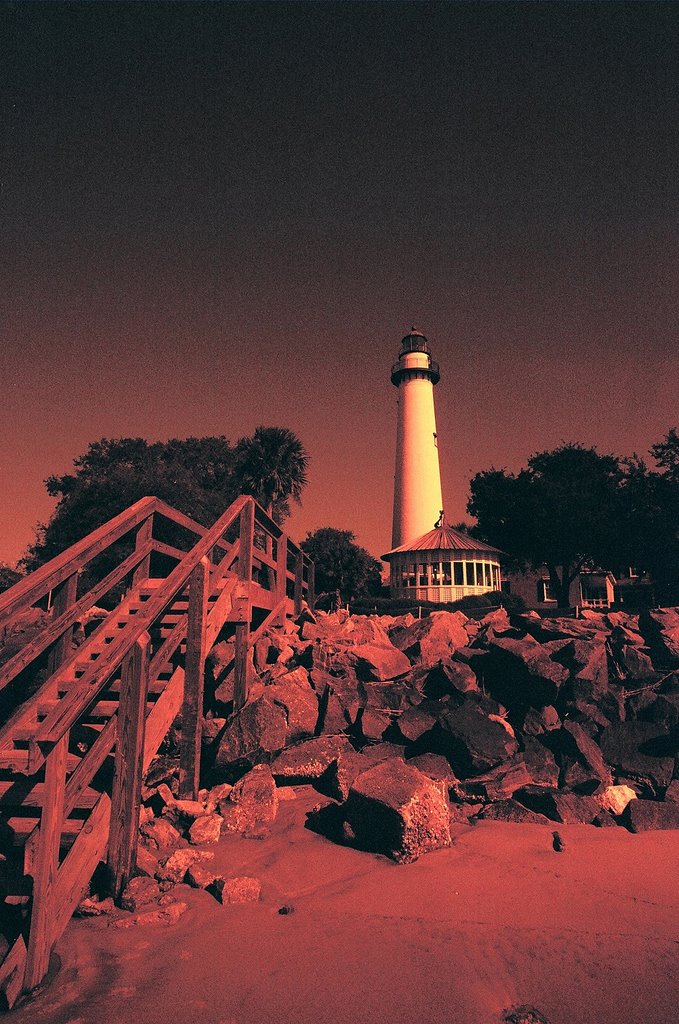 Lighthouse on St. Simon's Island by vidwerk