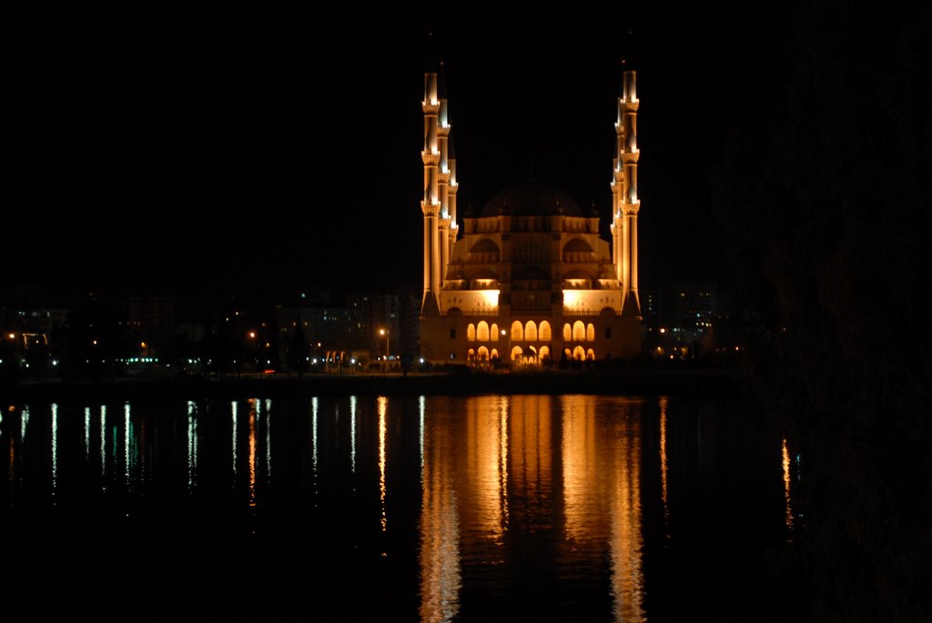 Merkez Camii Adana by Hüseyin Kafadengi