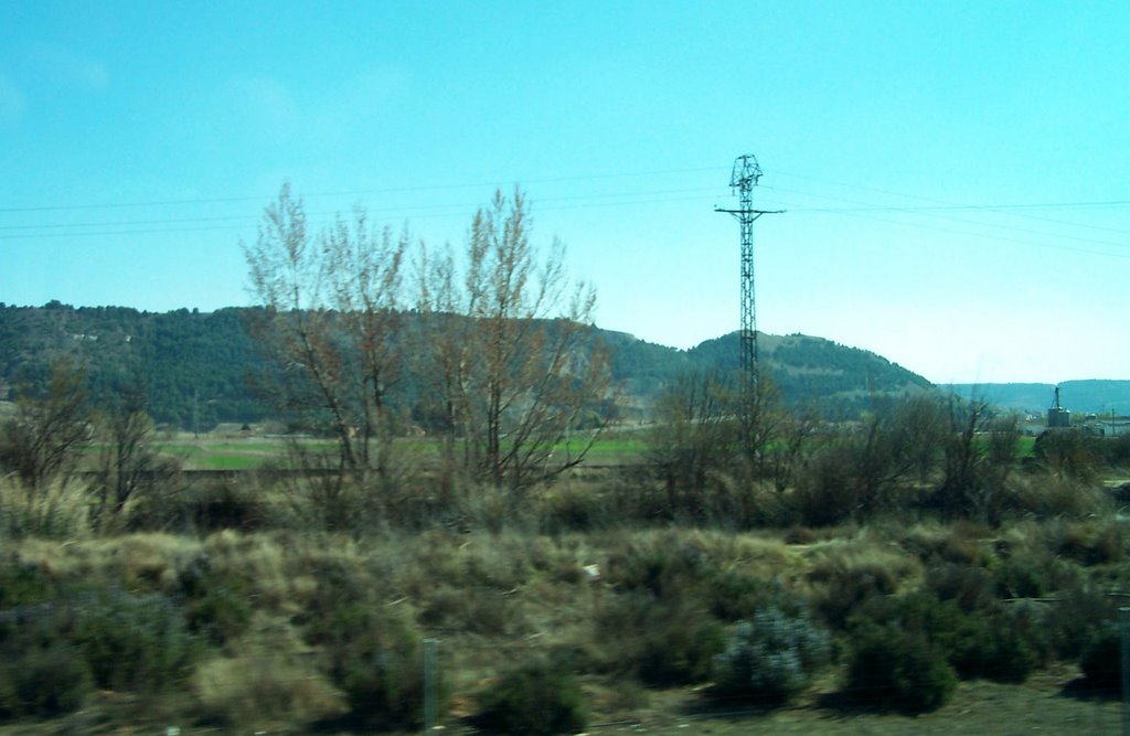 Puente sobre las vías del tren by K'melotFan