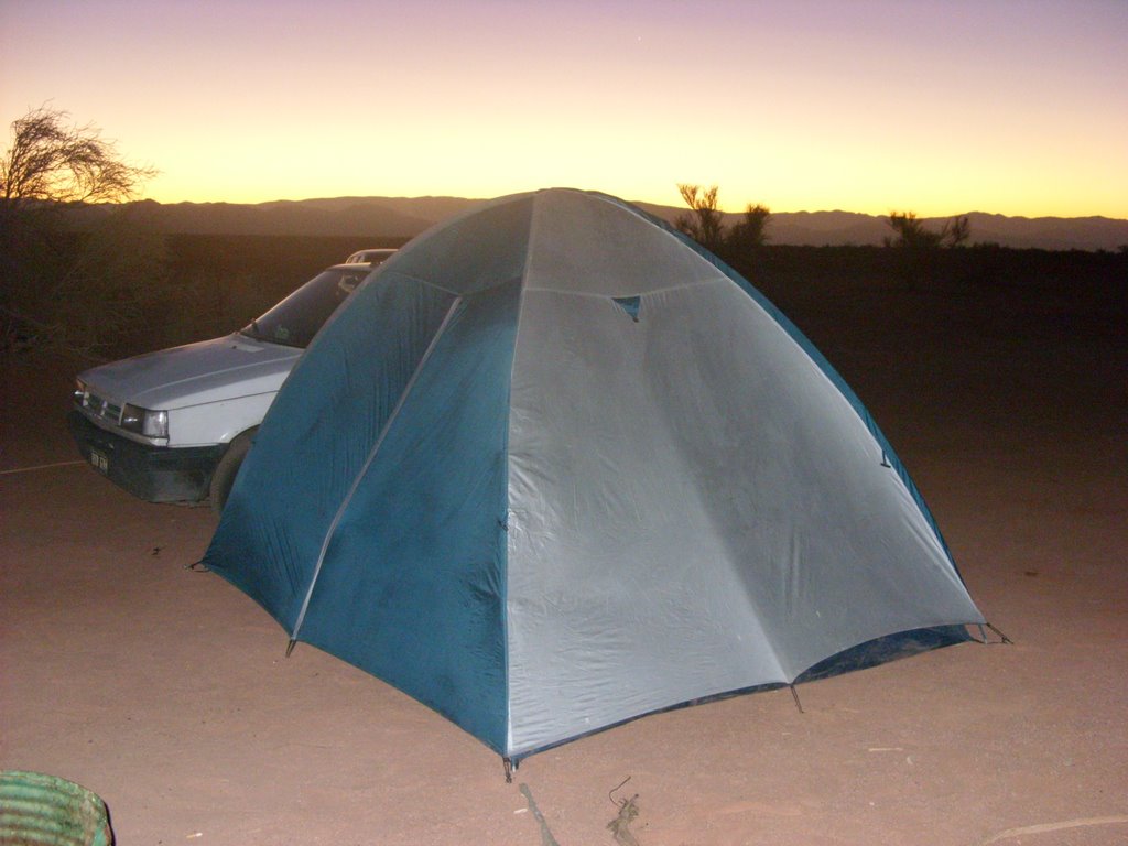 Acampando en el Talampaya en el atardecer. RRZ. by Rodolfo Roberto Zega