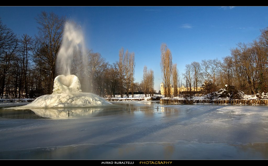 Monumento al freddo by MIRKO RUBALTELLI