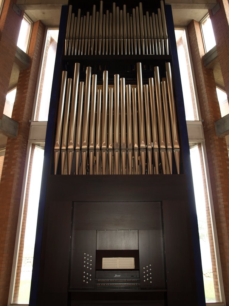 Die neue Jehmlich-Orgel in St. Christophorus auf Sylt by Hedwig Bäuning