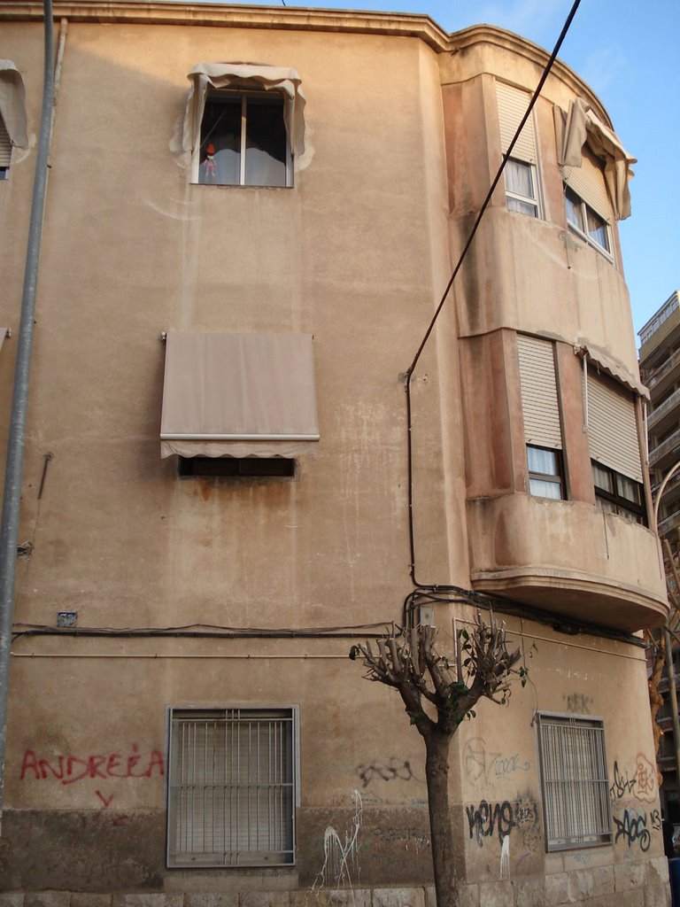 Edificio de Viviendas by Barrio Benalua