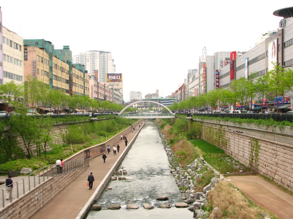 Cheonggye Stream, also known as Cheong Gye Cheon #1 by JaeHee, Shim