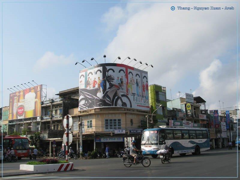 Ngã tư - Hùng vương / Phan Đăng Lưu - Crossroads by Vietnam - Paracels