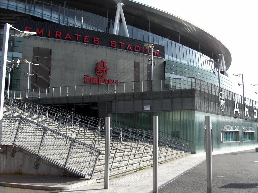 Emirates Stadium South by makro