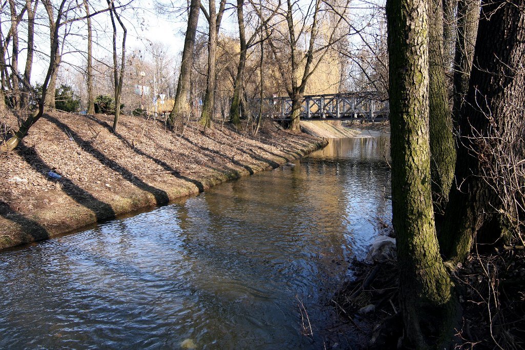 Vyškov, řeka Haná, mostu nad splavem u stadionu by CybGate