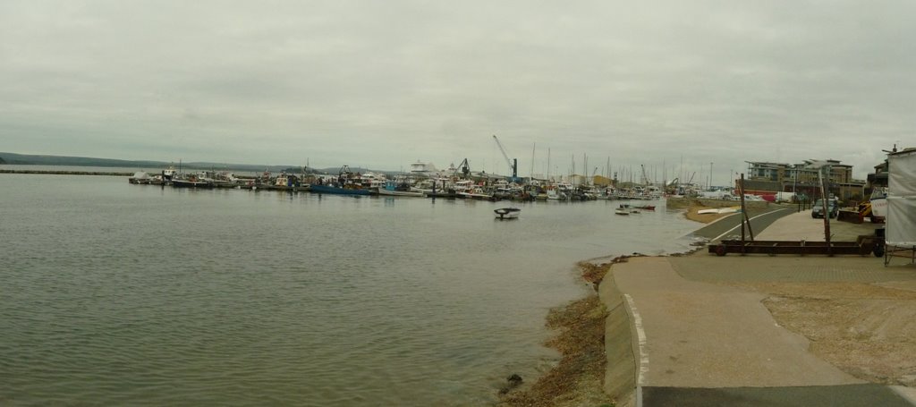 Poole - Poole Harbour by A Photographer