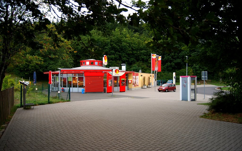 Raststatte, Moselbrucke, Germany by Hans J.S.C. Jongstra