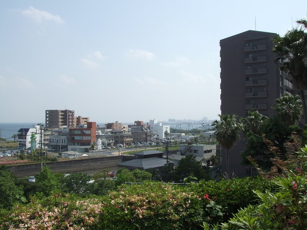 重富荘からの鹿児島市内 by daisukenagatomo