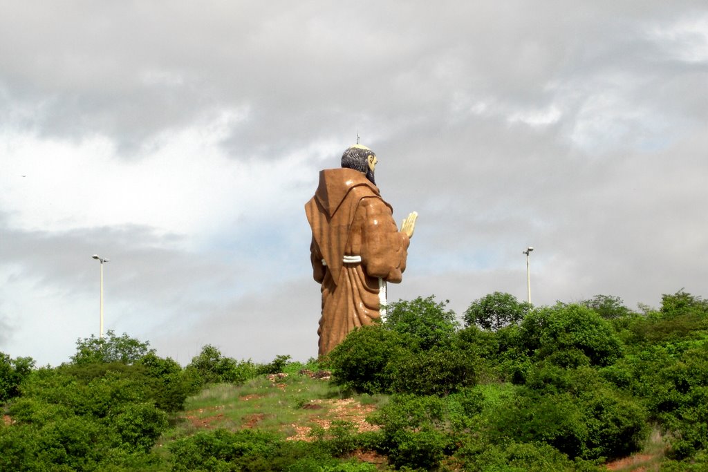 ESTÁTUA DE SÃO FRANCISCO DE ASSIS - São Francisco das Chagas de Canindé (Festa: 4/10) by MACÍLIO GOMES