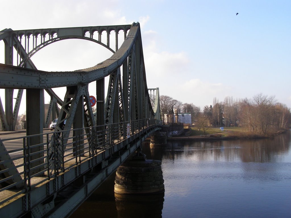 Glienicker Brucke,Januar 2009 by kostaspapaxrist