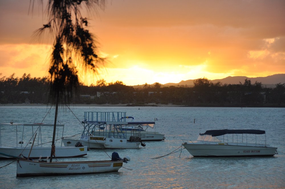 Coastal Rd, Blue Bay, Mauritius by Frank_Germany