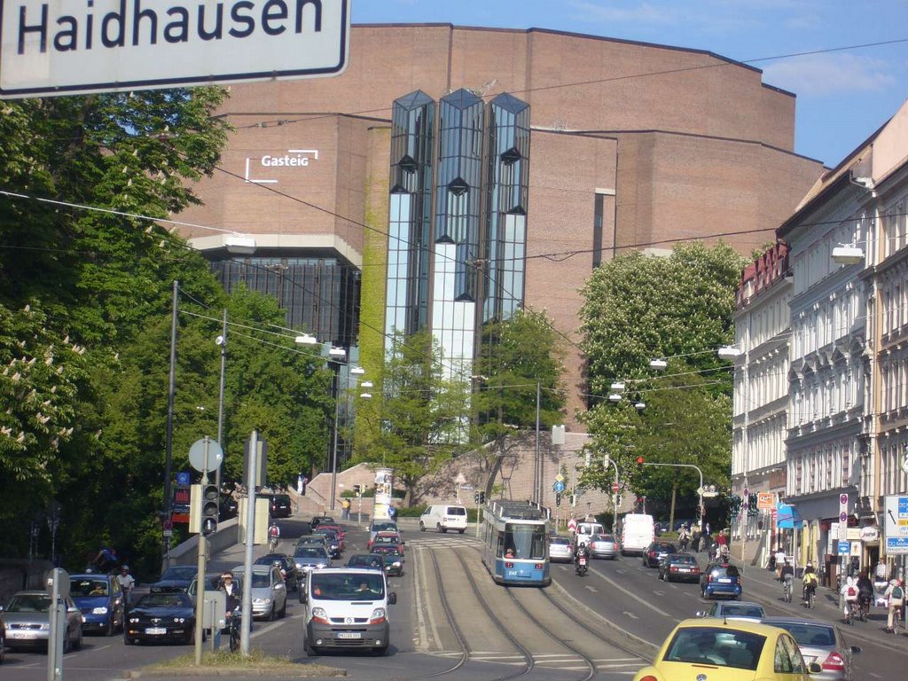 Gasteig / Münchener Philharmonie by Florian Simetsreiter