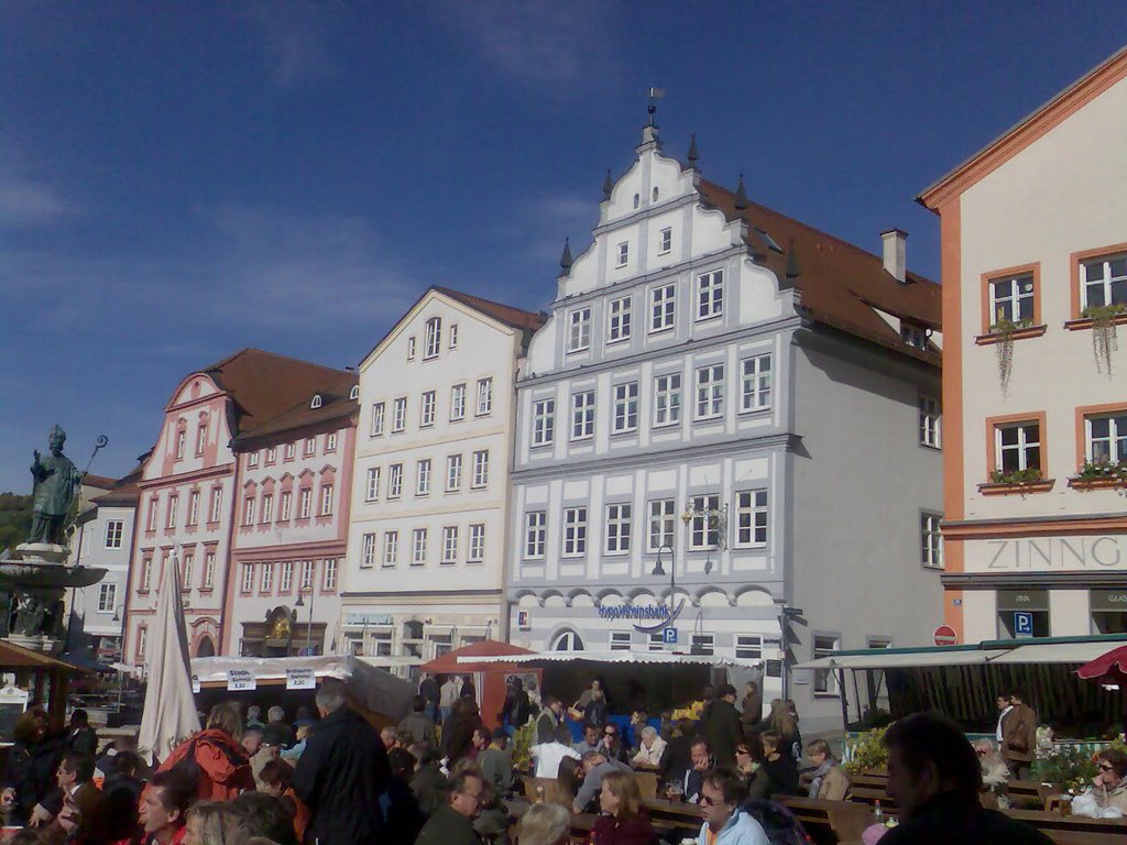 Der barocke Eichstaetter Marktplatz. by leopaparizos