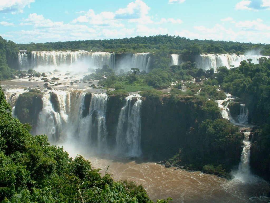 Brésil, les chutes d'Iguazu côté Brésilien by Roger Narbonne