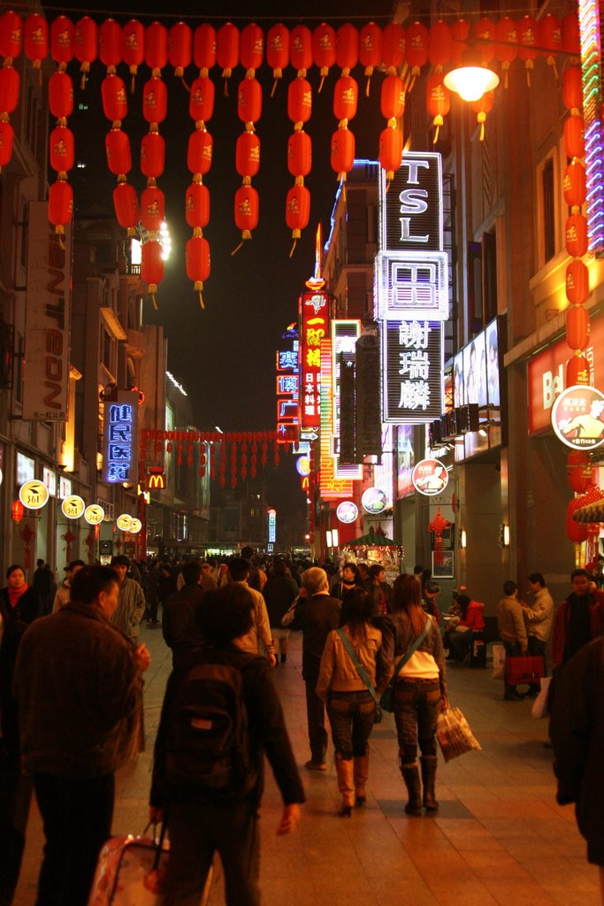 Shopping at night by robertsonf