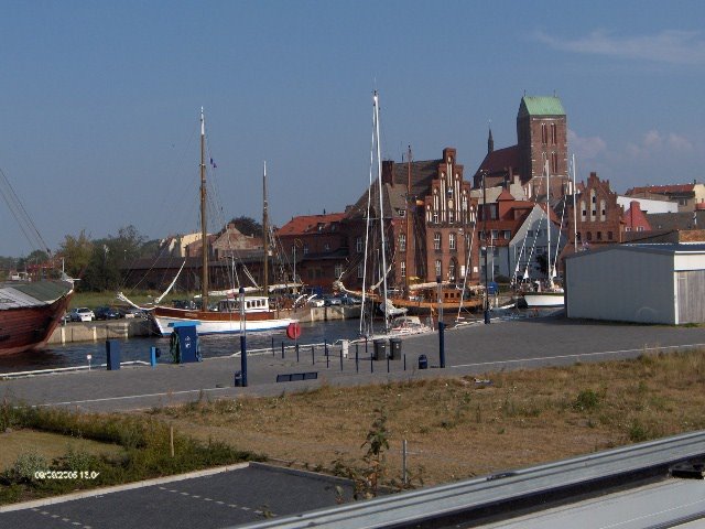 Wismar vom Hafen aus by Karl Schüßler