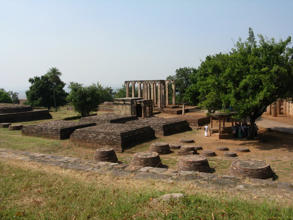 Sanchi, Madhya Pradesh 464661, India by Arijit Banik