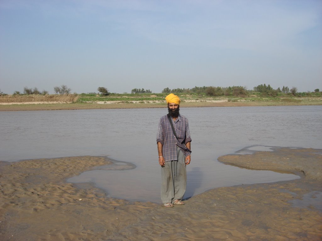 Position of Sikh army's bridge of boats would have been during the battle with the British army (www.fauj-i-khas.com) by amarpal sidhu