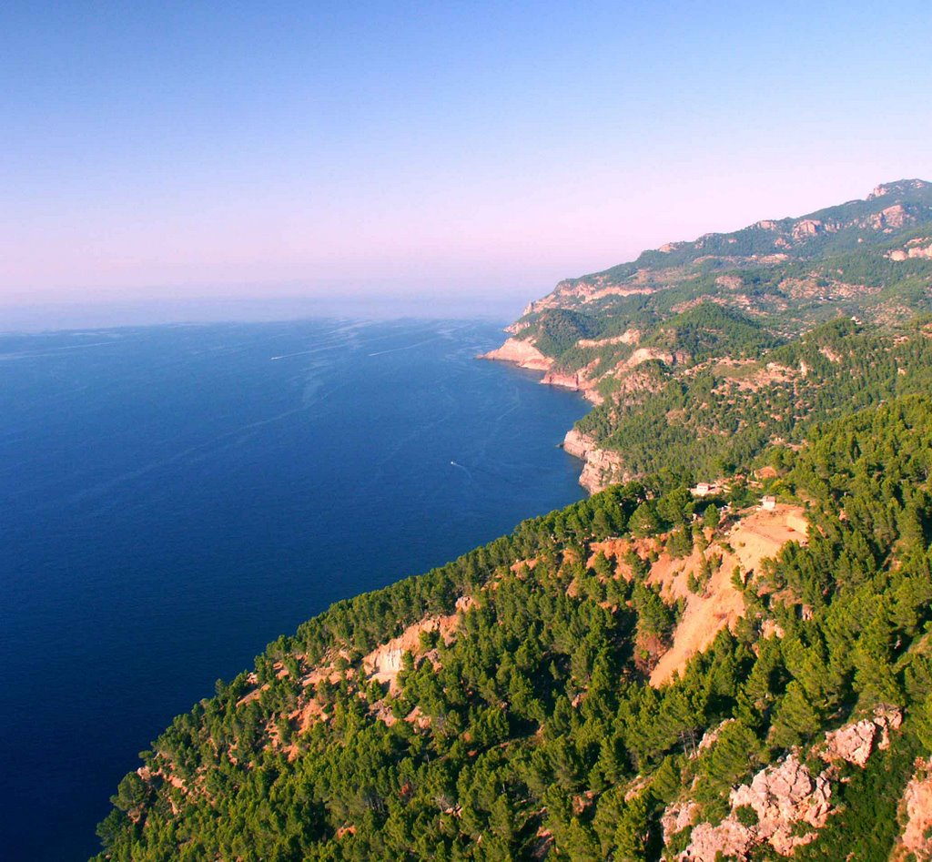 Road on Mallorca westcoast by jofisch