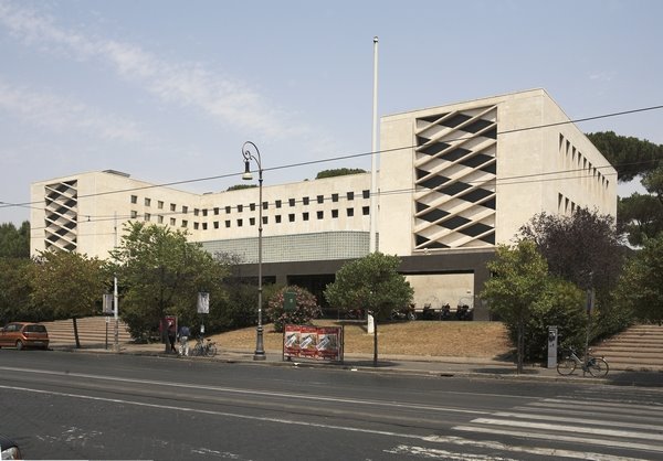 Palazzo delle Poste, via Marmorata, Rome - www.gerbis.net by gerbis