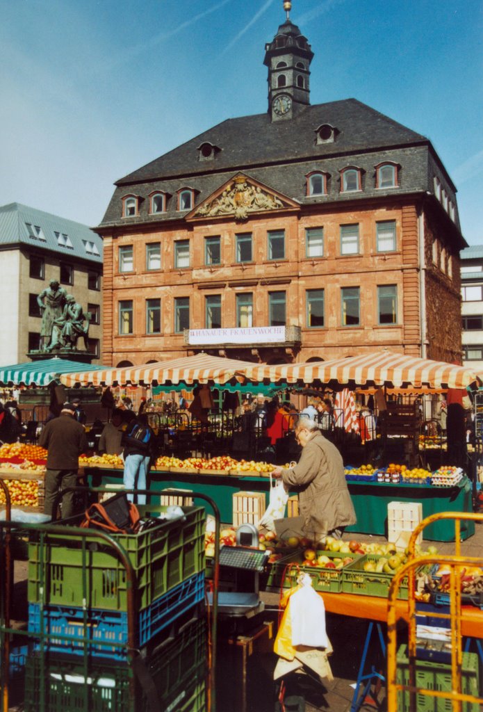 Markt HU mit Rathaus by d.eisentraut