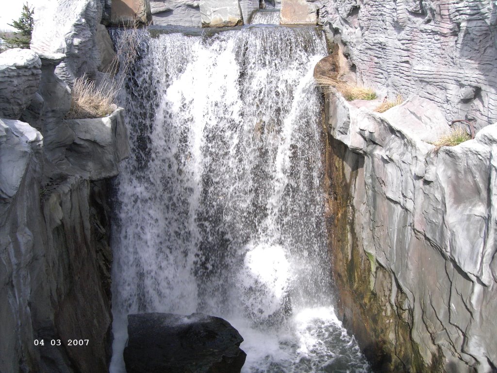 Wasserfall in Alaska by Hottemax29