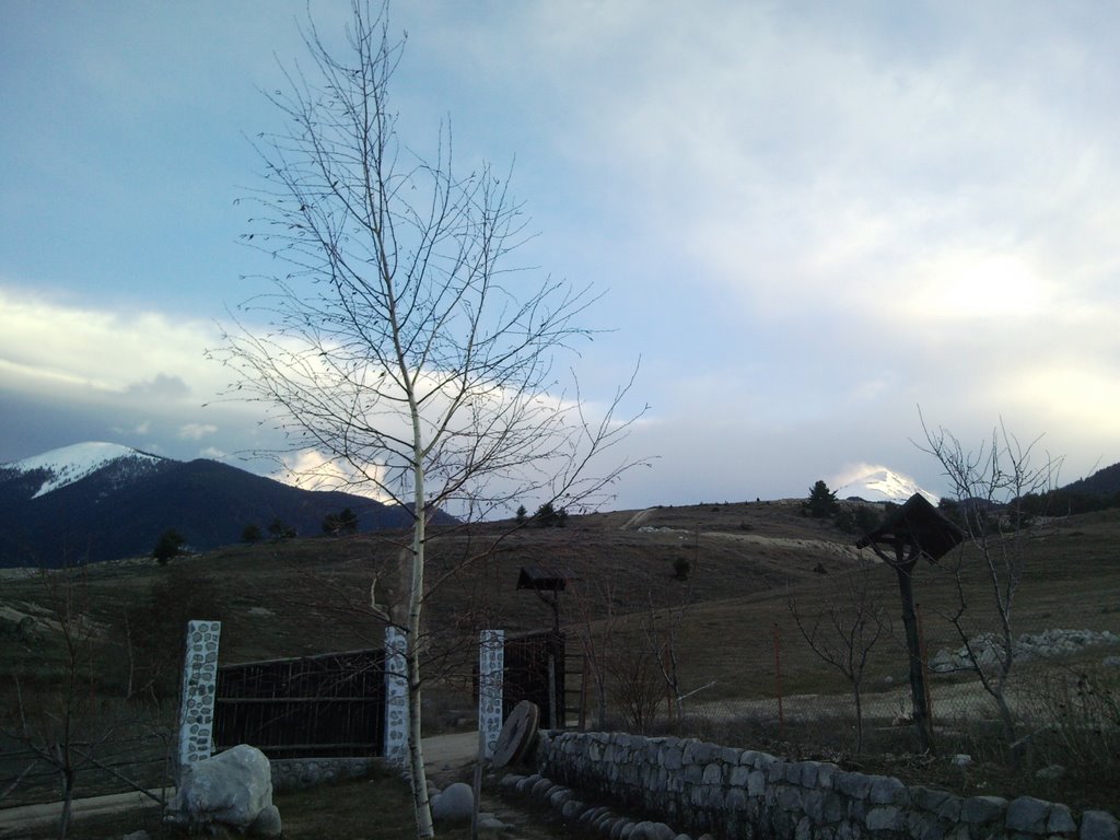 View to the Pirin Mountain peaks by de Cortes