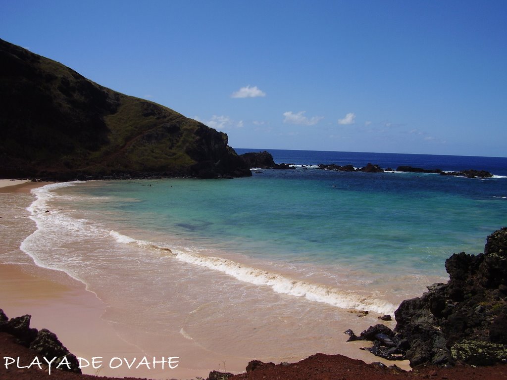 Playa de Ovahe by Cristian Rubio