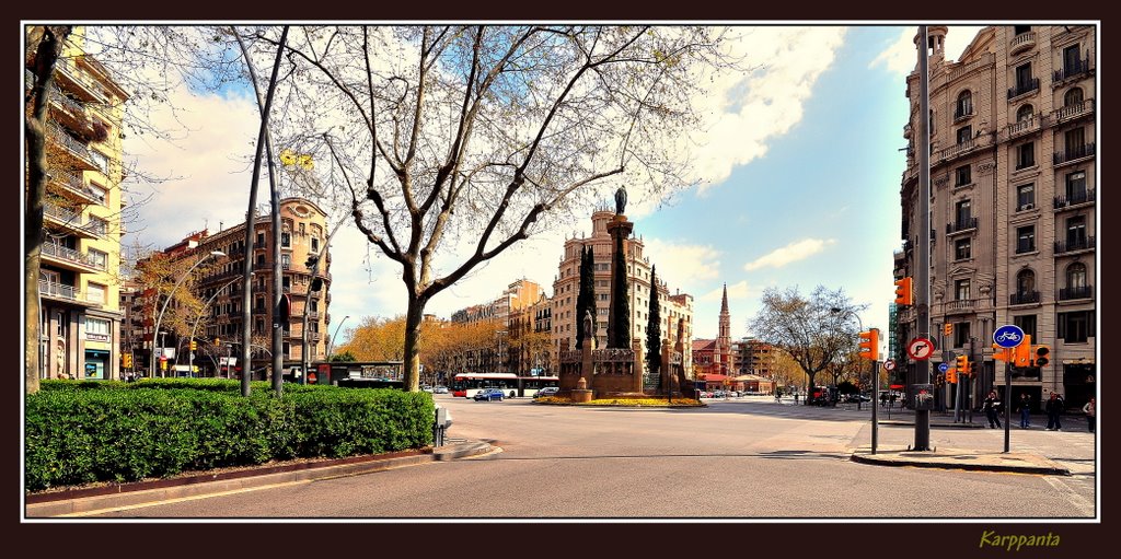 Plaça Mossèn Cinto Verdaguer - BCN by Karppanta