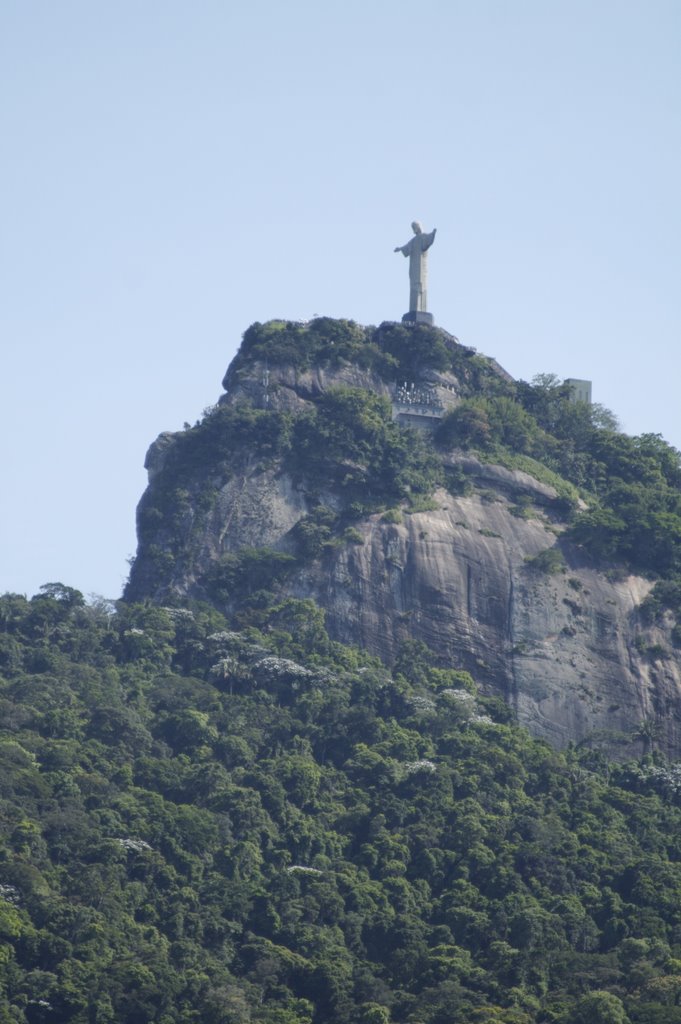 Cristo del Corcovado by Juan Tapias