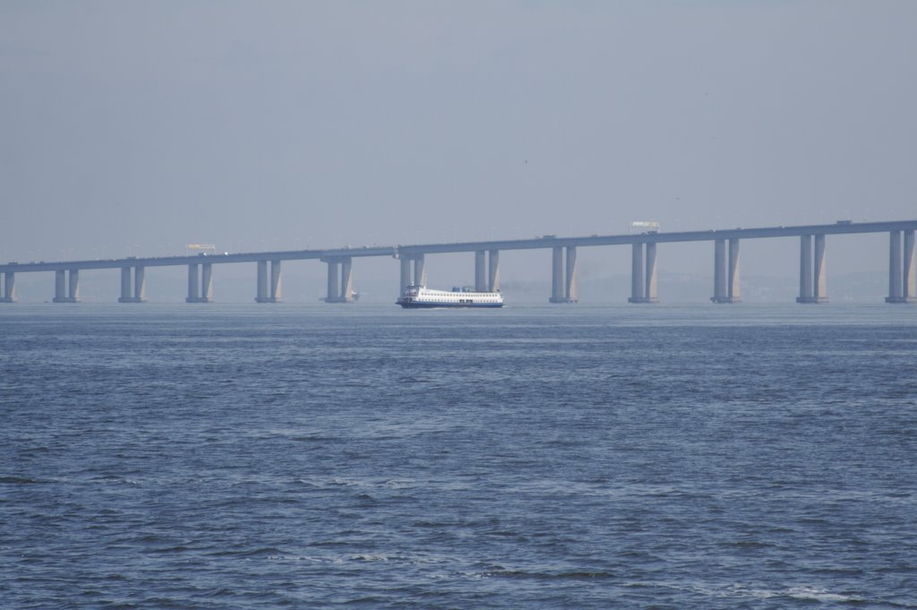 Puente Rio - Niteroi by Juan Tapias