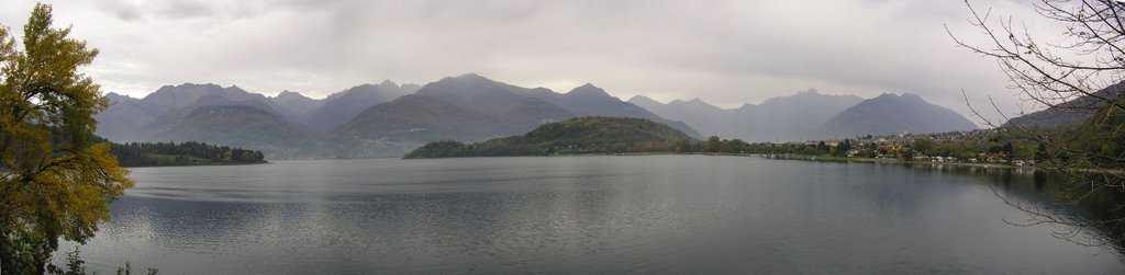 Panorama da Varenna by Stefano Dell'Orto