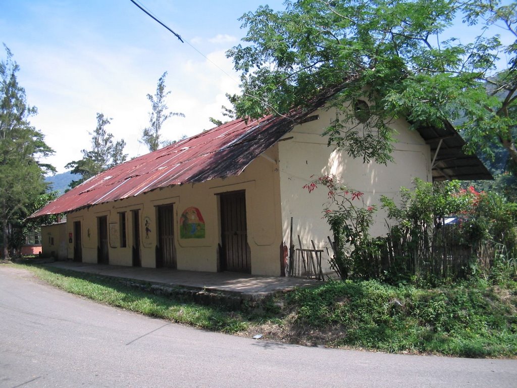 Estación Bochalema del Ferrocarril de Cúcuta by Silvano Pabón Villamizar