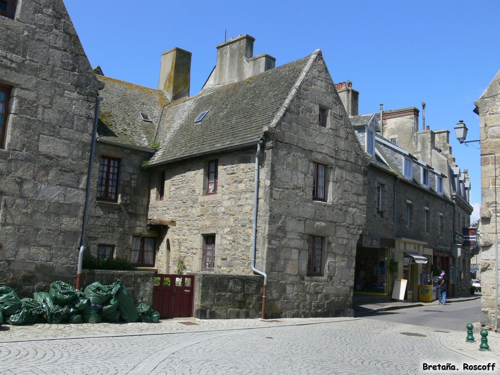 RUE DE L'AMIRAL REVEILLERE. ROSCOFF. BRETAÑA by José Ignacio López