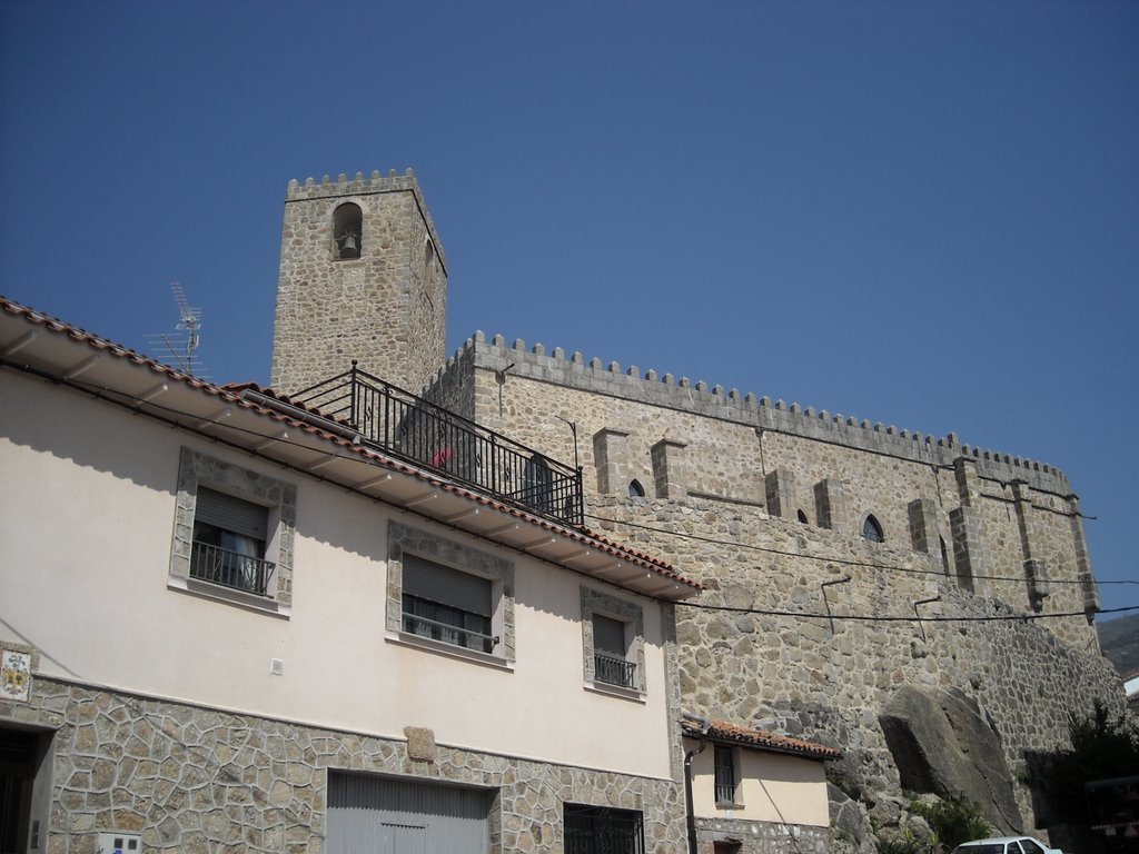 Iglesia fortaleza Santa María de la Torre. Marzo de 2009 by viajeroandaluz