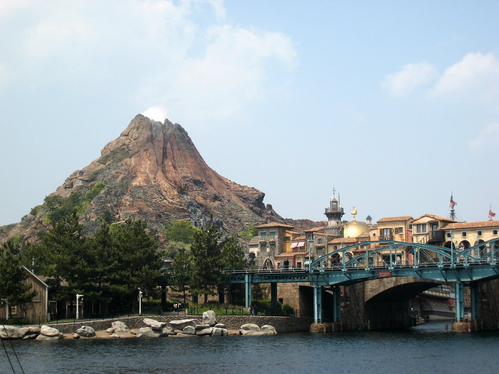 Tokyo Disney Sea - Mysterious Island by mikazuki