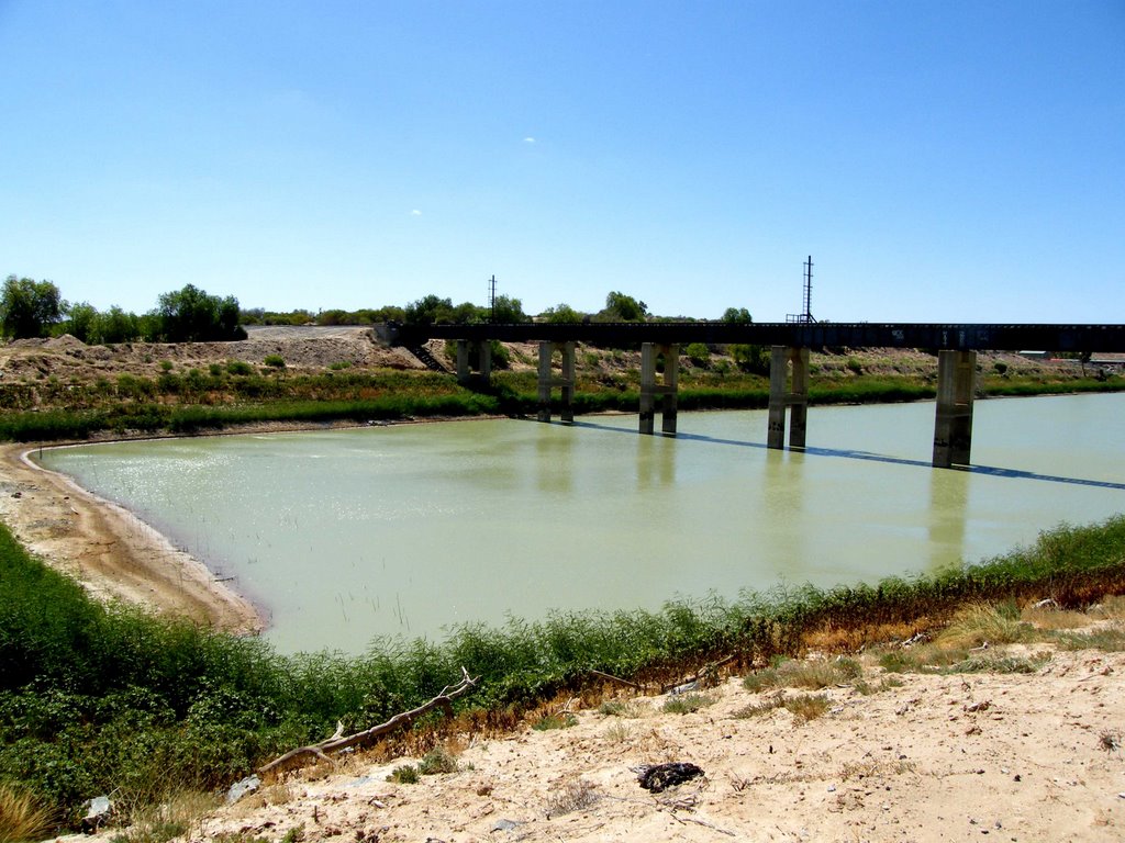 Lake Menindee Junction by nipper30