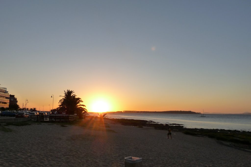 Atardecer en Punta del Este by Guillermo B Casabone…