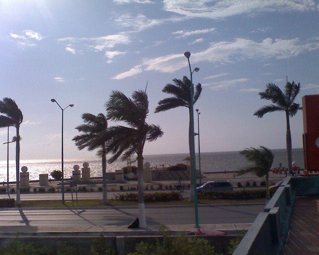 Malecón by cienporcientocampech…